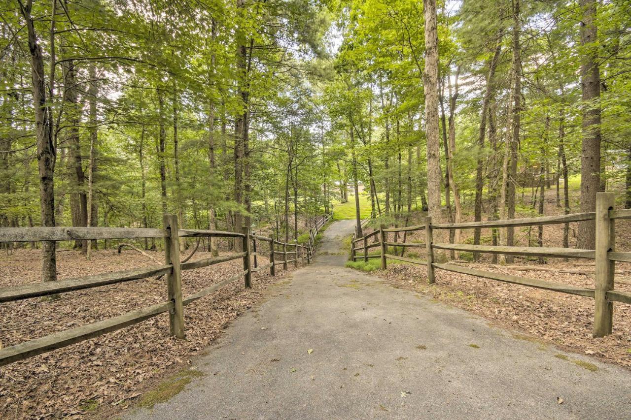 Creekside Berkeley Springs Cabin On 35 Acres! Esterno foto